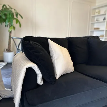 Apartman 1 Bed Period Clifton Balcony Flat With Private Off Road Parking *