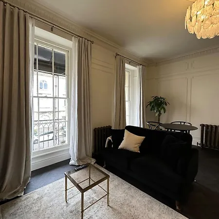 1 Bed Period Clifton Balcony Flat With Private Off Road Parking Apartment Bristol