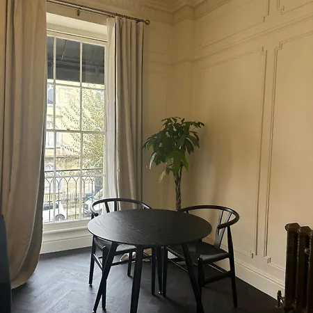1 Bed Period Clifton Balcony Flat With Private Off Road Parking Bristol