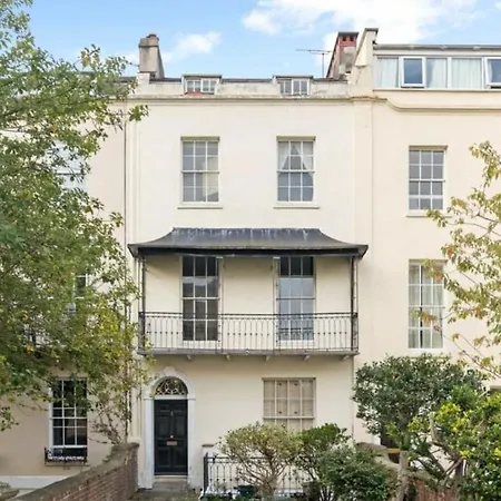 Appartement 1 Bed Period Clifton Balcony Flat With Private Off Road Parking